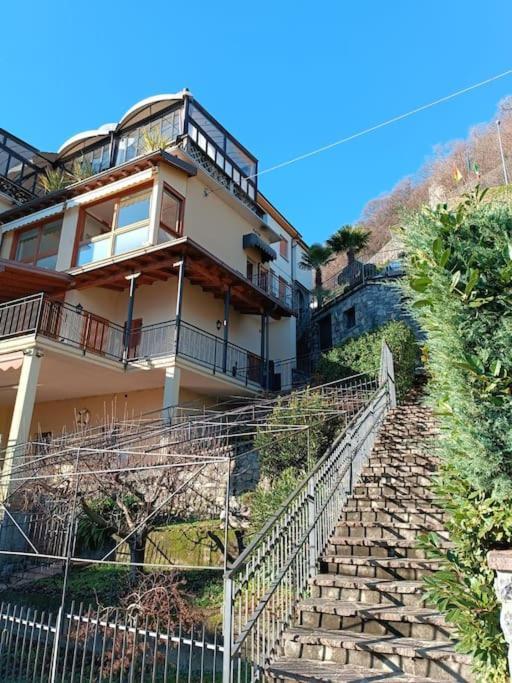 Patty Zu - Lakeside Apartment Riva di Solto Luaran gambar