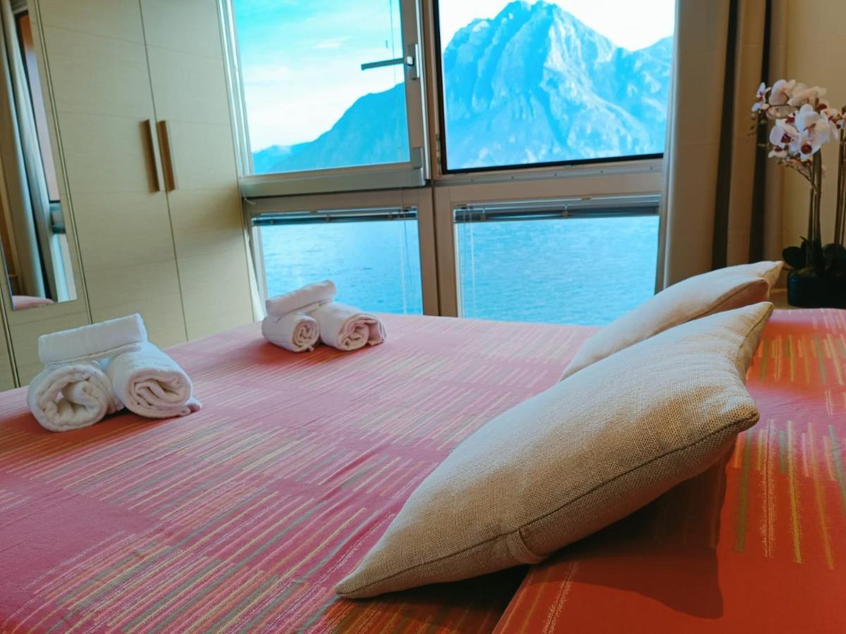 Patty Zu - Lakeside Apartment Riva di Solto Luaran gambar