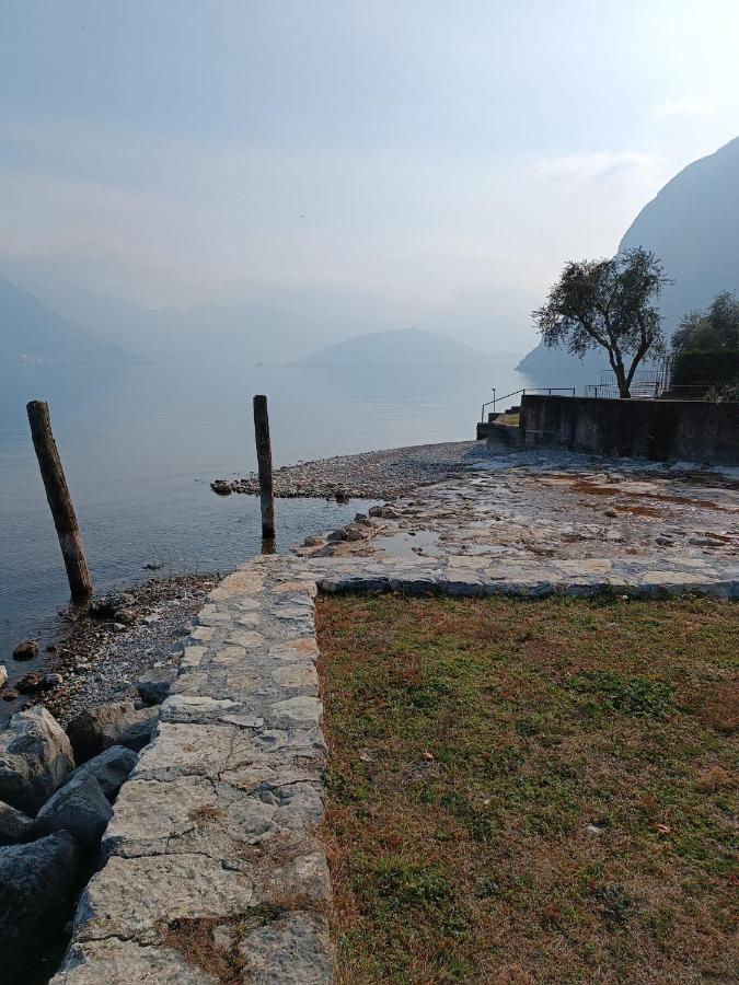 Patty Zu - Lakeside Apartment Riva di Solto Luaran gambar