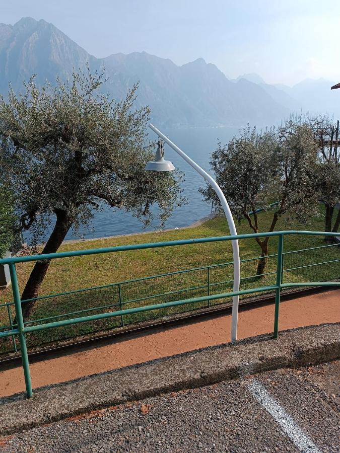 Patty Zu - Lakeside Apartment Riva di Solto Luaran gambar